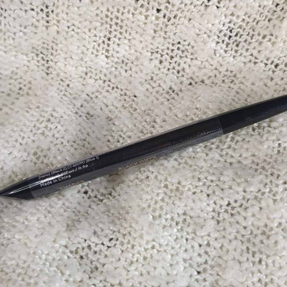 SHADES BY SHAN The Liquid Pen in Black Onyx, 0.28g/0.001oz